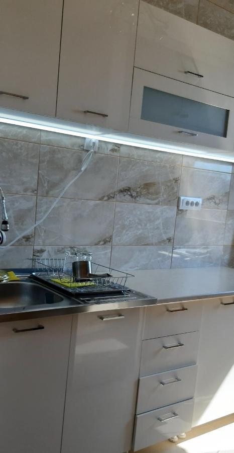 Lux Apartman Čačak Buitenkant foto